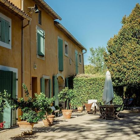 Le Mas De Trevouse Saint-Saturnin-les-Avignon Екстер'єр фото