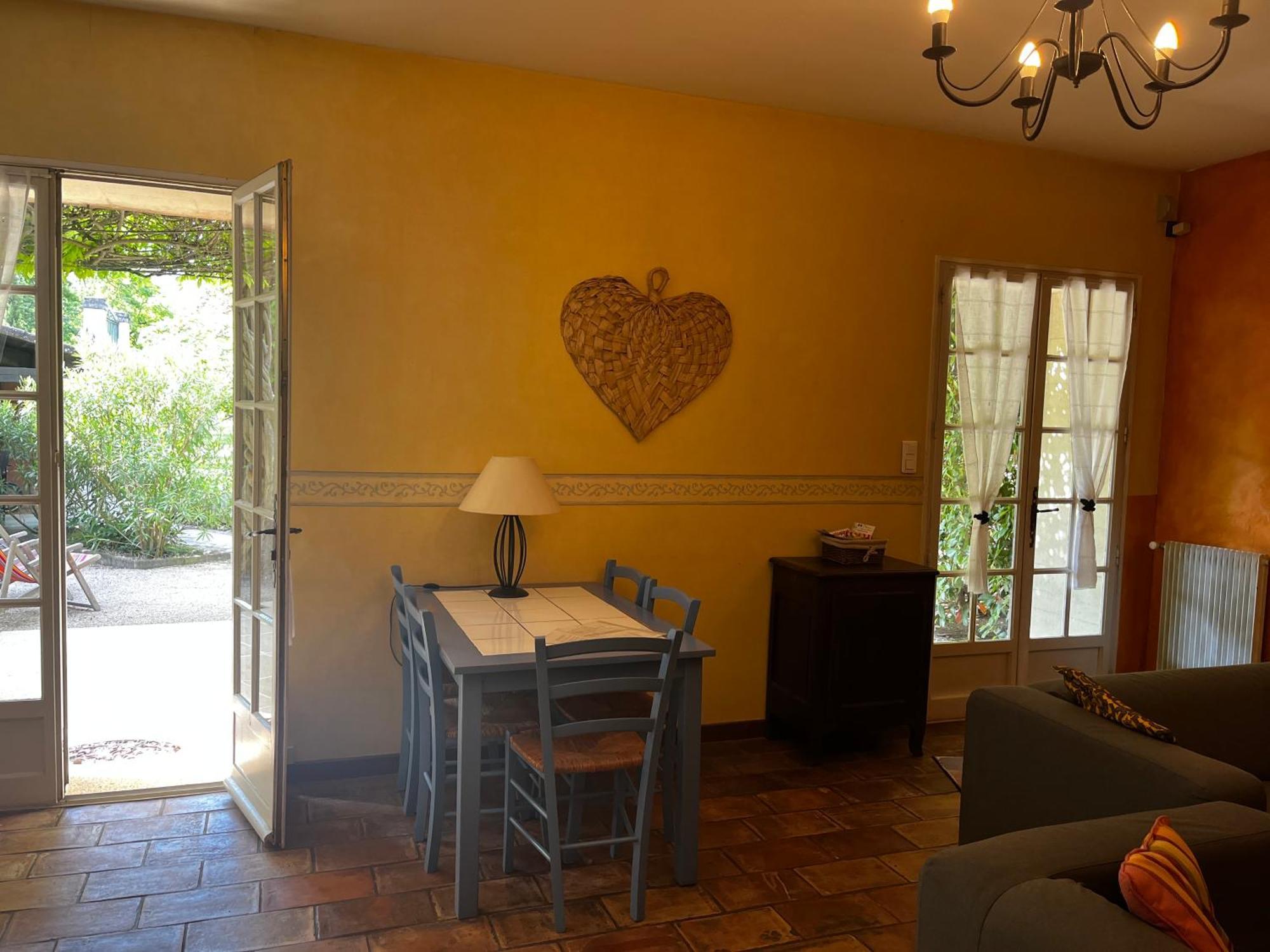 Le Mas De Trevouse Saint-Saturnin-les-Avignon Екстер'єр фото