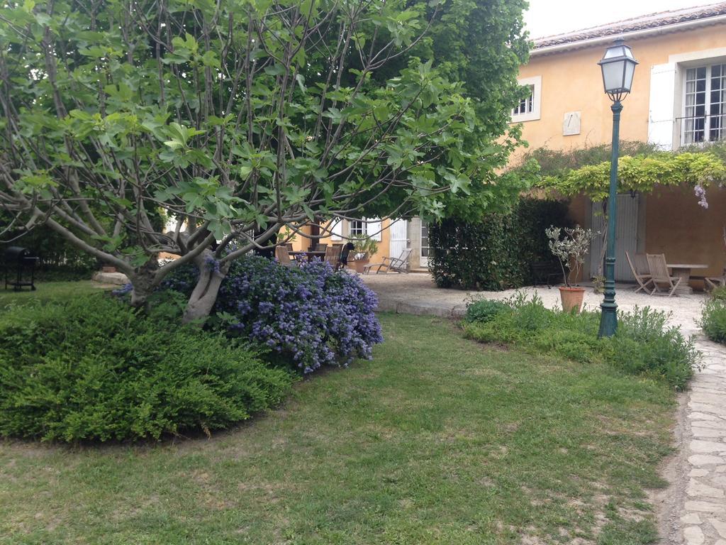 Le Mas De Trevouse Saint-Saturnin-les-Avignon Екстер'єр фото