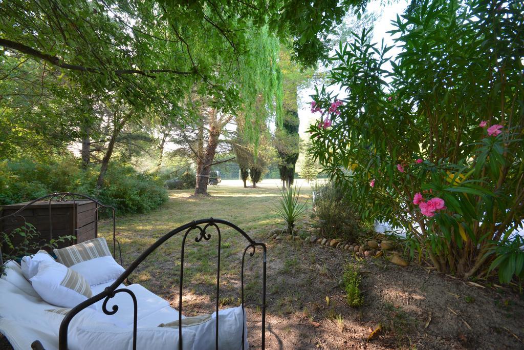 Le Mas De Trevouse Saint-Saturnin-les-Avignon Екстер'єр фото