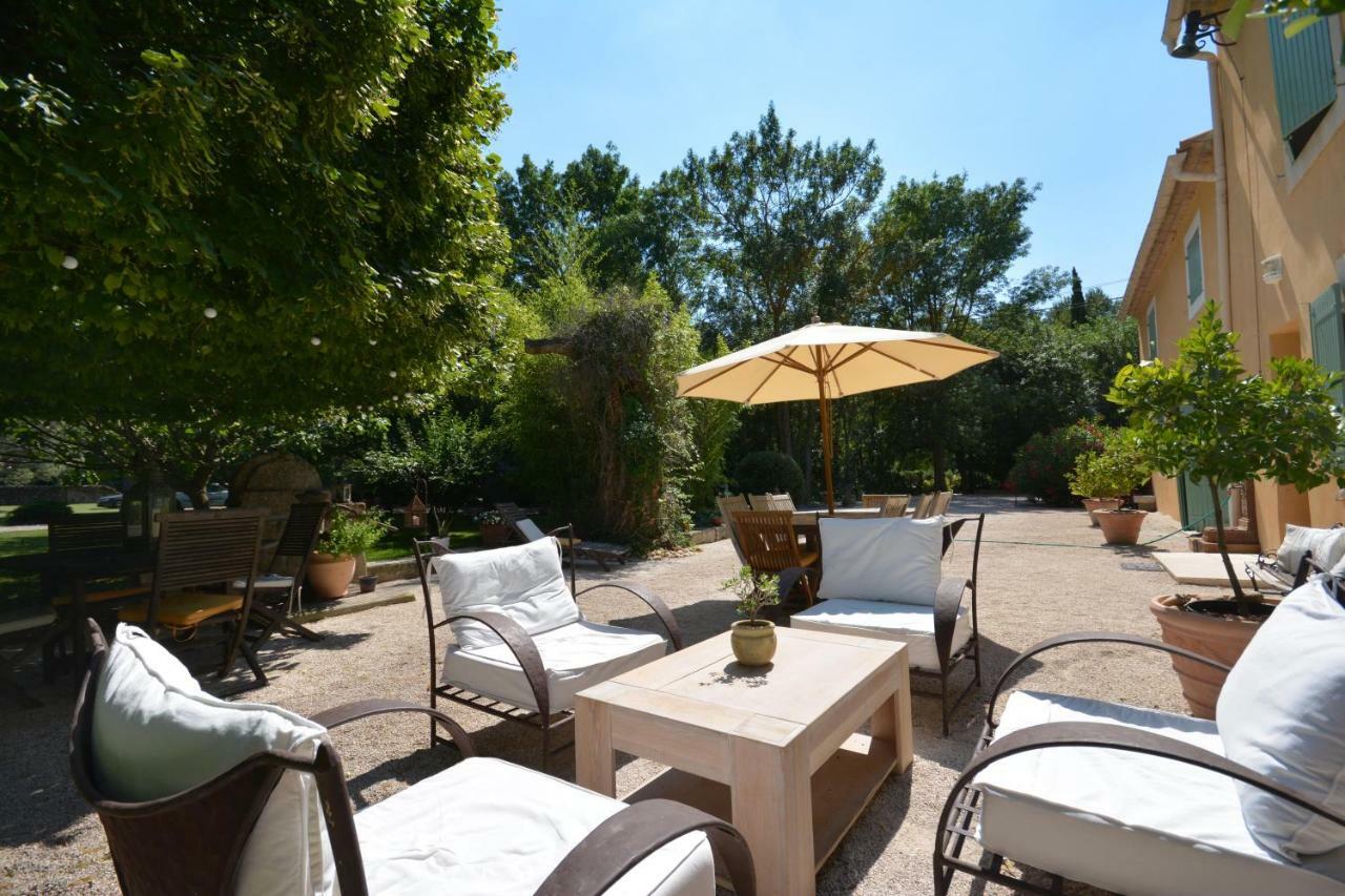 Le Mas De Trevouse Saint-Saturnin-les-Avignon Екстер'єр фото